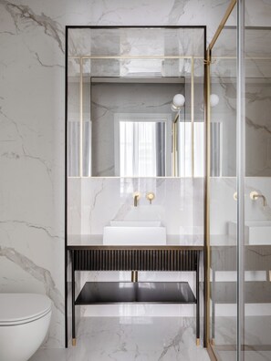 Standard Double Room | Bathroom
