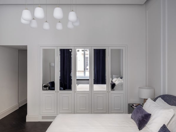 Design Double Room | In-room safe, blackout drapes, soundproofing, iron/ironing board