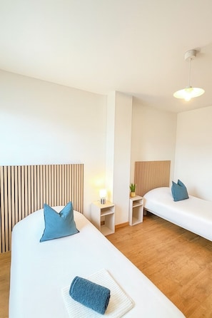 3 habitaciones, tabla de planchar con plancha y wifi gratis