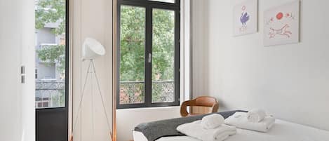 Internet, bed sheets