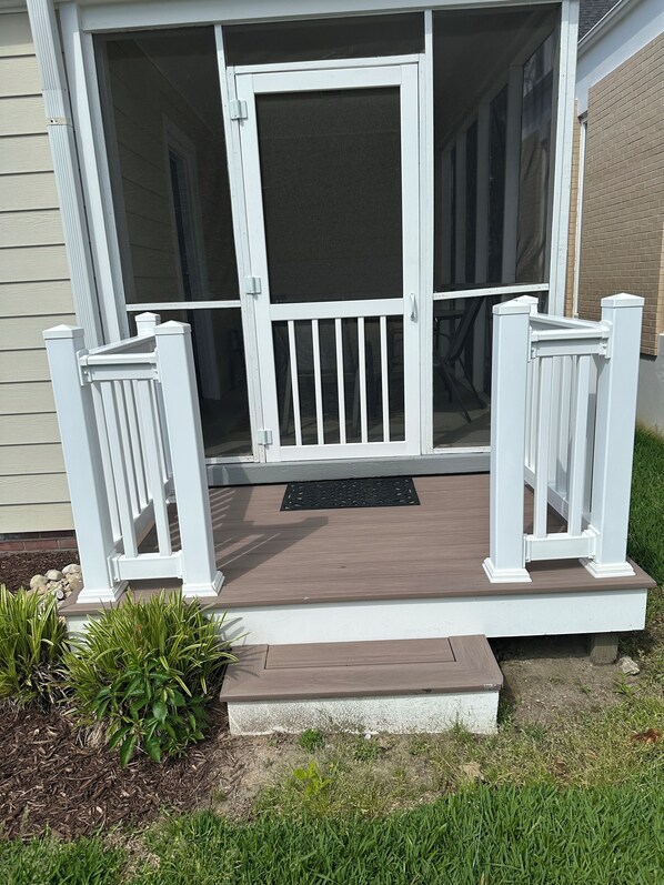 Exterior detail - Cozy Coastal Cottage located two blocks from the beach. (Virginia Beach)