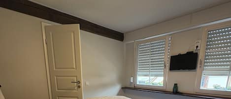 Classic Double Room, Non Smoking, City View