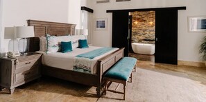 7 bedrooms, WiFi, bed sheets