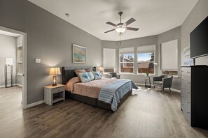 4 bedrooms, iron/ironing board, WiFi, bed sheets