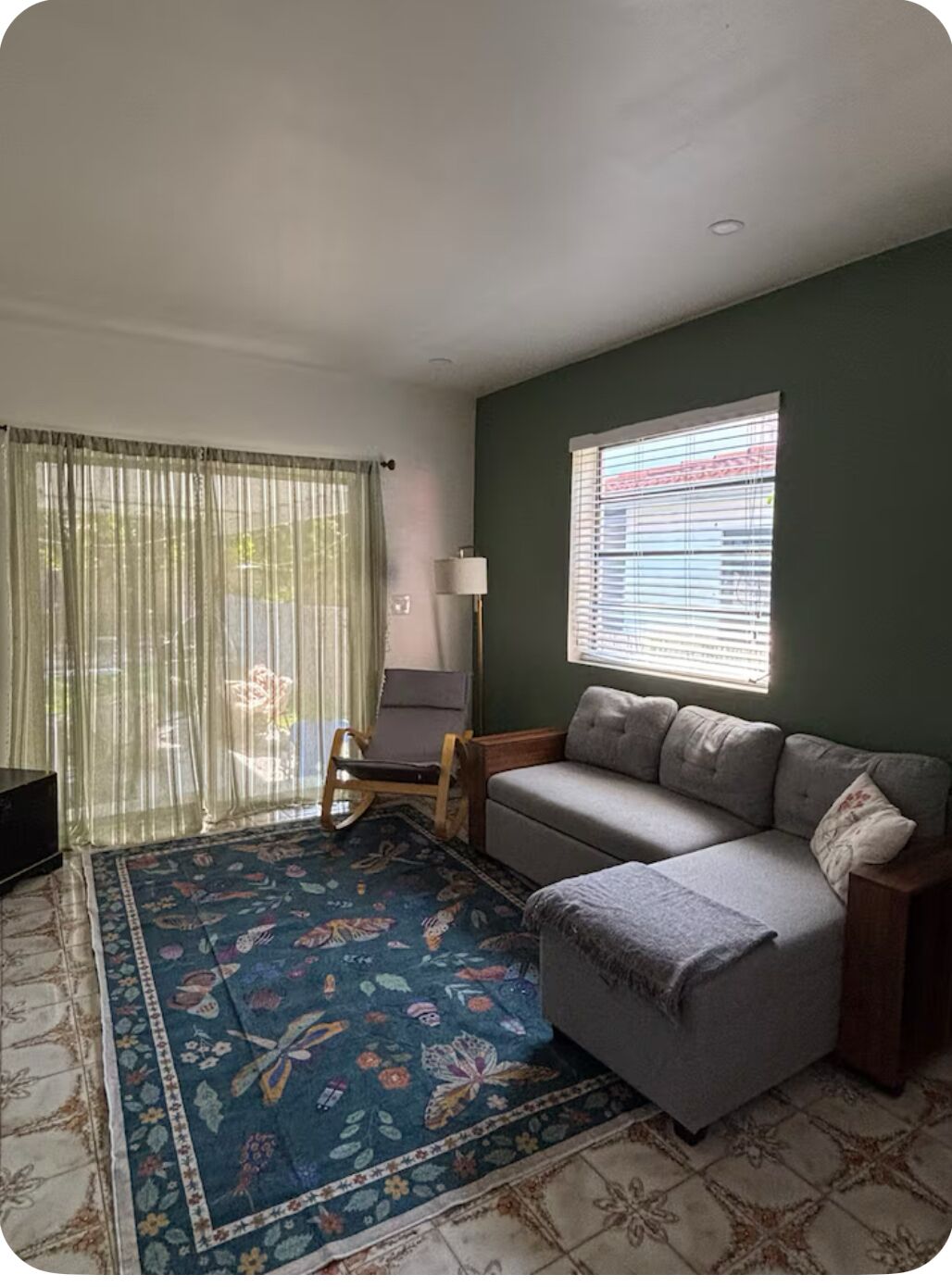 Cozy & Peaceful Historic Bungalow Steps From Ballpark - Miami, FL