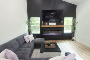 Fernseher, Kamin