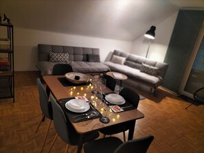Dining - Stress-free apartment for families, hikers, motorcyclists, cyclists, climbers (Busenberg)