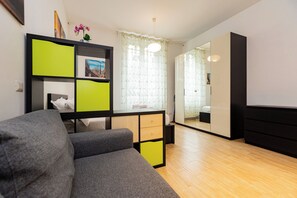 1 bedroom, iron/ironing board, free WiFi, bed sheets