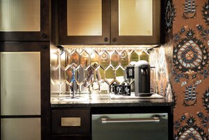 Luxury Single Room | Mini-refrigerator