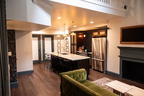 Superior Penthouse, City View | Private kitchen