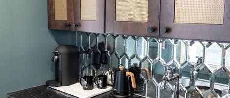 ラグジュアリー シングルルーム | リビング エリア | スマートテレビ