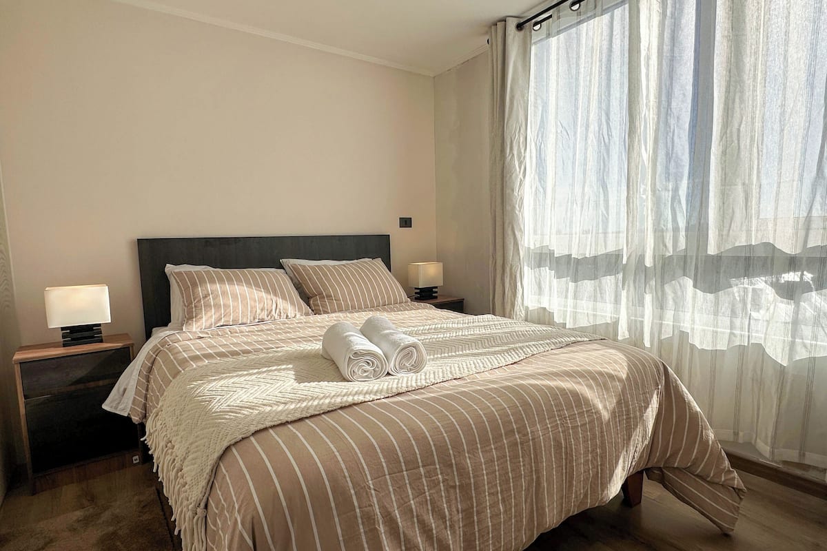 Apartamento familiar, vistas a la laguna | Cortinas opacas y sistema de insonorización