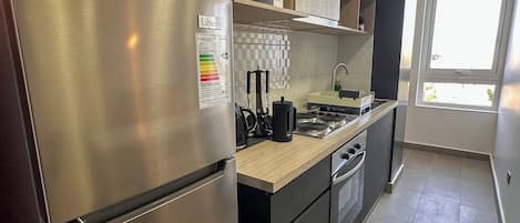 Family Apartment, 2 Bedrooms, Lagoon View | Private kitchen