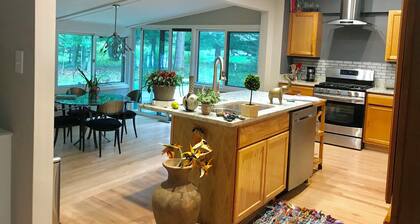 River Retreat and Executive Rental - 5BR