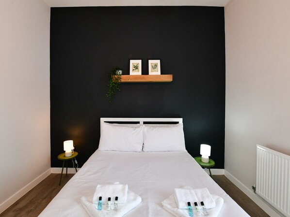 1 bedroom, iron/ironing board, free WiFi, bed sheets