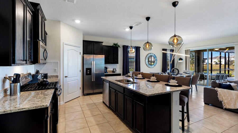 Solterra- LakeView - Private Pool & Spa