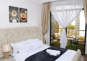 2 bedrooms, iron/ironing board, Internet, bed sheets