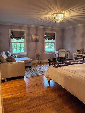 6 dormitoris, planxa i posts de planxar, wifi i roba de llit