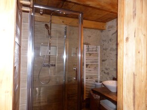 Hair dryer - Authentic alpine chalet, (villard sur doron)