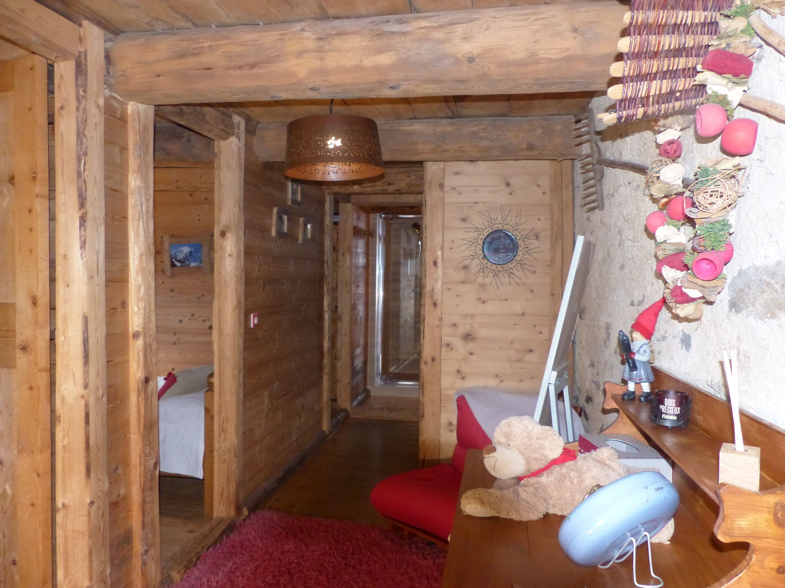 3 slaapkamers, een strijkplank/strijkijzer, beddengoed