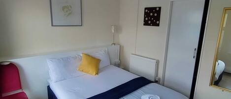 双人房 | 熨斗/熨衣板