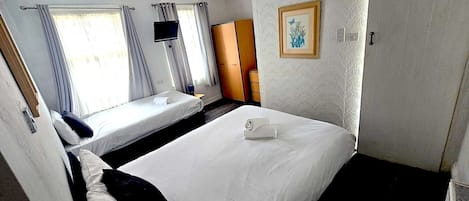 Twin Room | Iron/ironing board