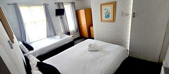 Burlington West Hotel