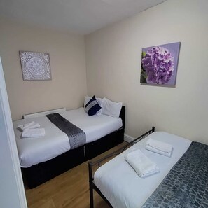 Firemannsrom – familie | Strykejern/-brett