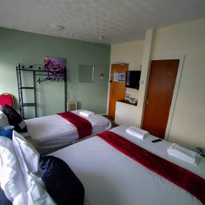 Family Quadruple Room -  South Cliff Hotel (Blackpool)