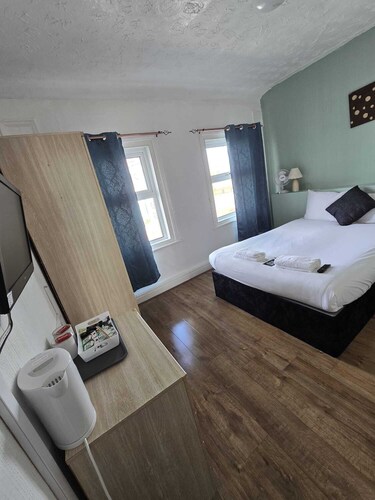 Burlington West Hotel