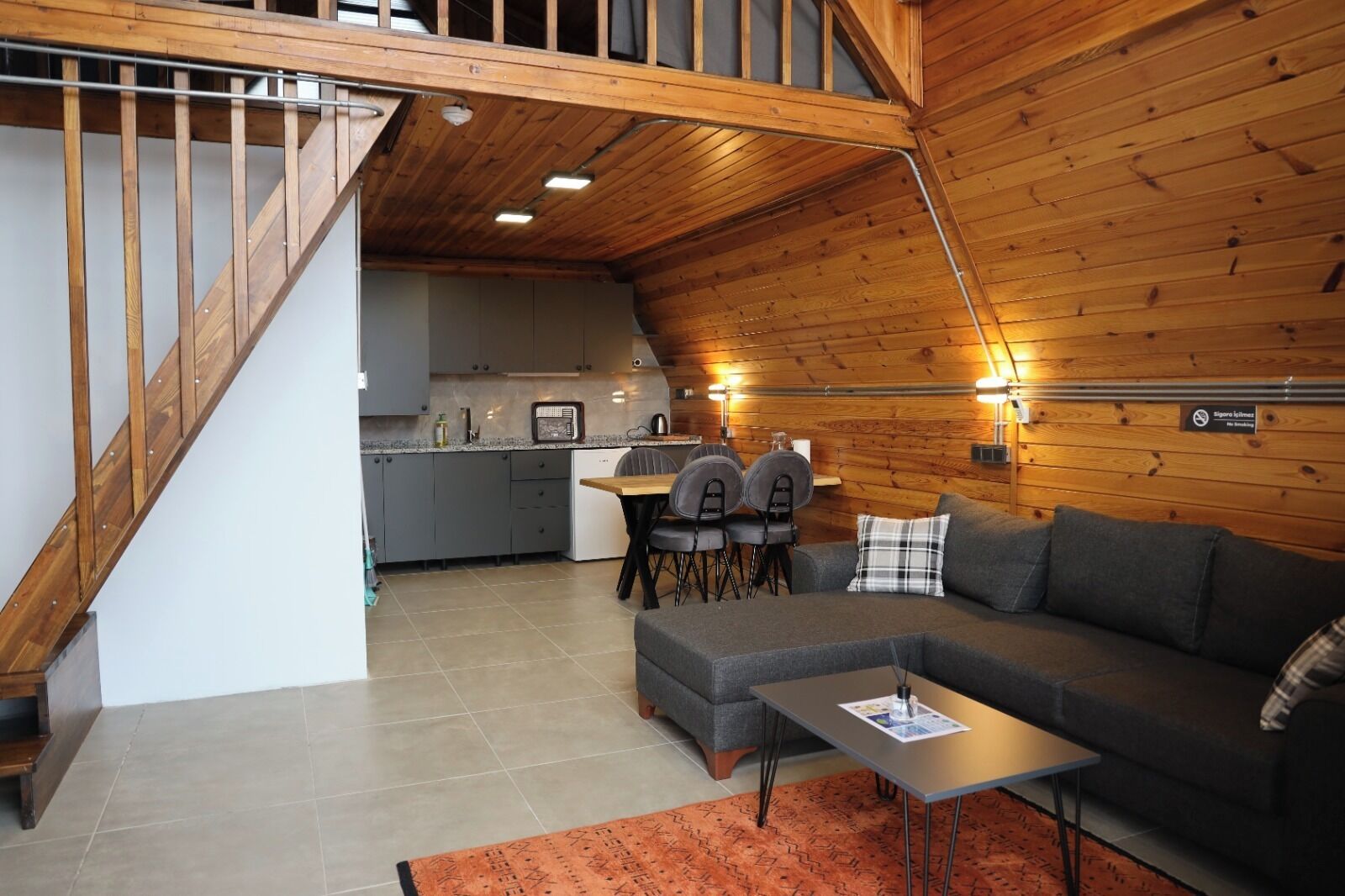 Bungalow, vue mer | Coin séjour | Cheminée