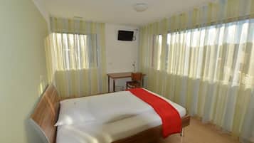 Single Room | Desk, free WiFi