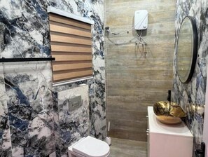 Bathroom - Luxury One bedroom Apartment R+1 (Maritime Region)