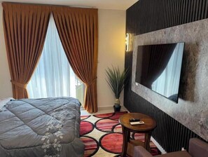 1 bedroom, internet, bed sheets