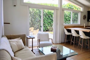 Televisión, videojuegos, tenis de mesa y libros