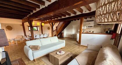 Country house - large garden/ terrace. Pets allowed