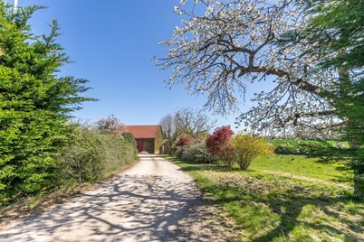 Country house - large garden/ terrace. Pets allowed