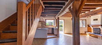 Country house - large garden/ terrace. Pets allowed