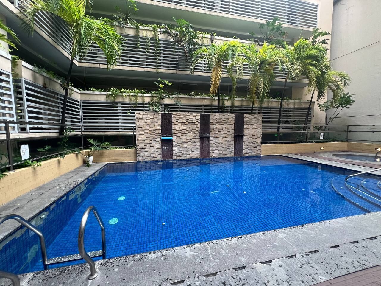 Outdoor pool, open 9:00 AM to 9:00 PM, sun loungers