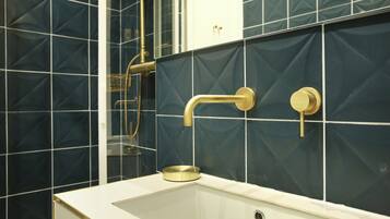 Apartment | Bathroom | Hair dryer