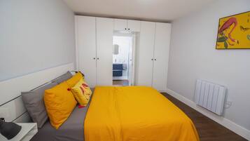 1 bedroom, free WiFi, bed sheets
