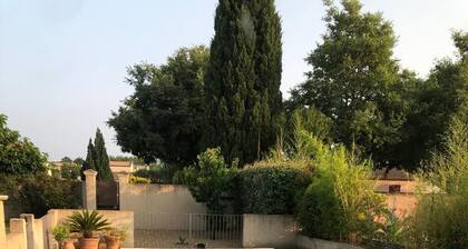 La Maisonnette de Line située entre Alpilles et Lubéron.