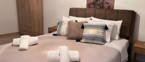 2 室のベッドルーム、アイロン / アイロン台、WiFi、ベッドシーツ