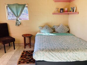 1 bedroom, iron/ironing board, bed sheets