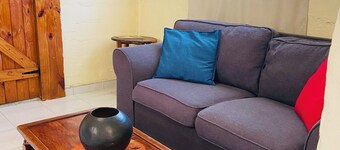 Mountain Vista Cottage cozy stay with stunning views in nature’s heart!