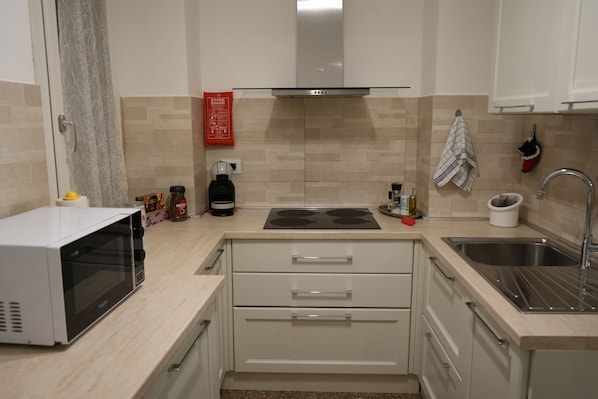 Microwave, stovetop, dishwasher