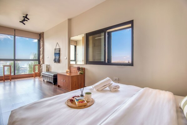 复式, 3 间卧室, 厨房, 山景 | 熨斗/熨衣板、免费 WiFi