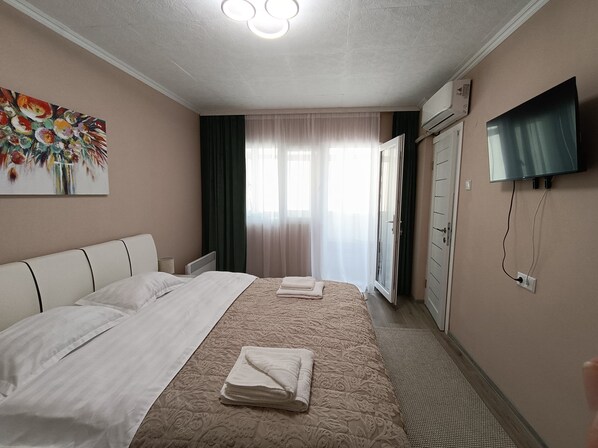 1 bedroom, iron/ironing board, travel cot, free WiFi - Serenity apartment in Băile Herculane (Băile Herculane)