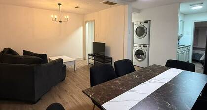 Enjoyable pet friendly house in Sugar Land