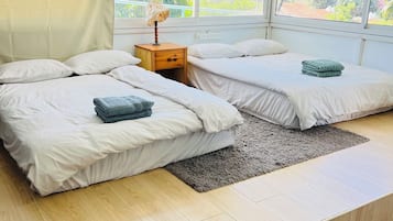 2 bedrooms, WiFi, bed sheets